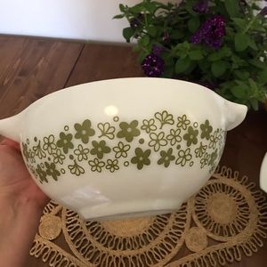 Pyrex Spring Blossom Cinderella Nesting bowl 443 - 2.5 Quart